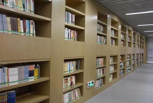 广东酒店管理职业技术学院有图书馆吗